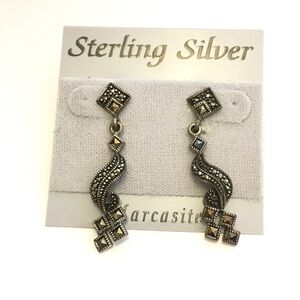*New* Marcasite Earrings Sterling Silver 🏵